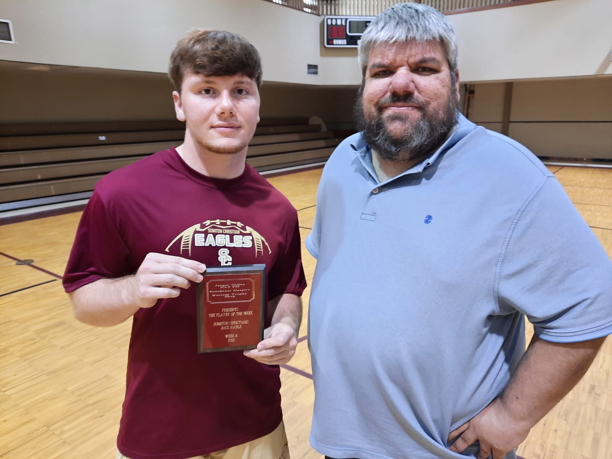 Eagles’ Gable presented with POTW plaque