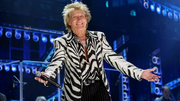 Rod Stewart says he doesnt remember a thing about the last time he played famed UK festival