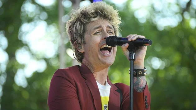And after all, you cant play Wonderwall at a Green Day concert