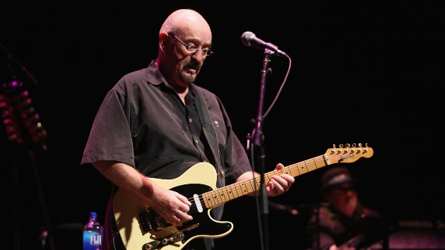 Dave Mason, Steve Hackett taking part in Sweet Relief Musicians Fund holiday auction