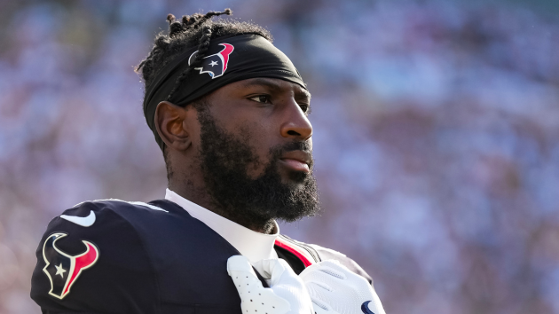 Shooting near New York City nightclub leaves 1 dead, assailant on the run: Police